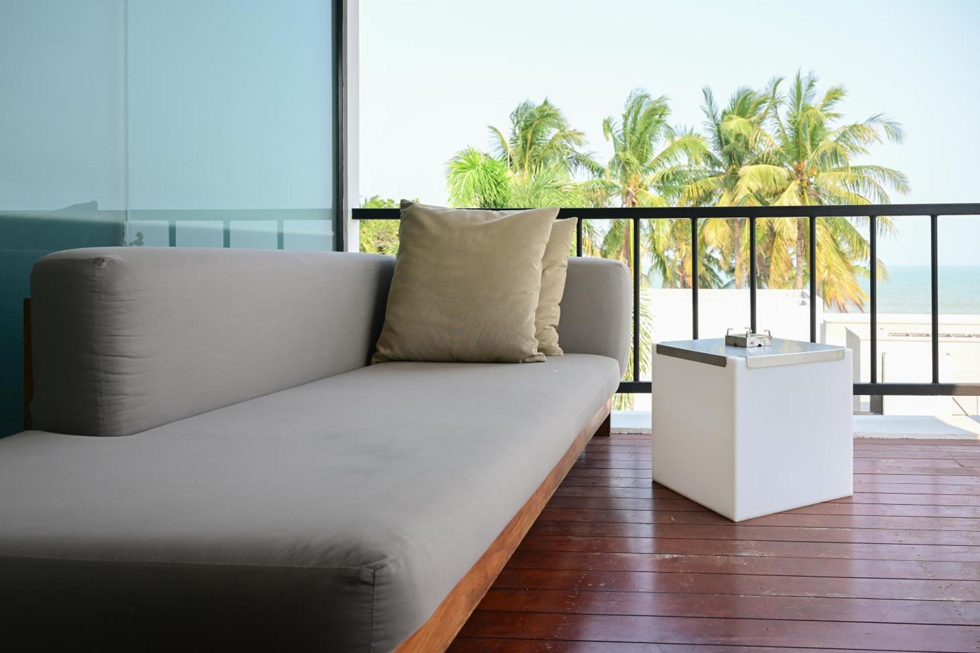 Dune Hua Hin Hotel Exterior photo